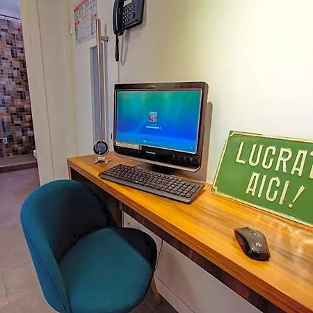 Hostello 2*