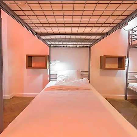 Hotel Hostello Boekarest